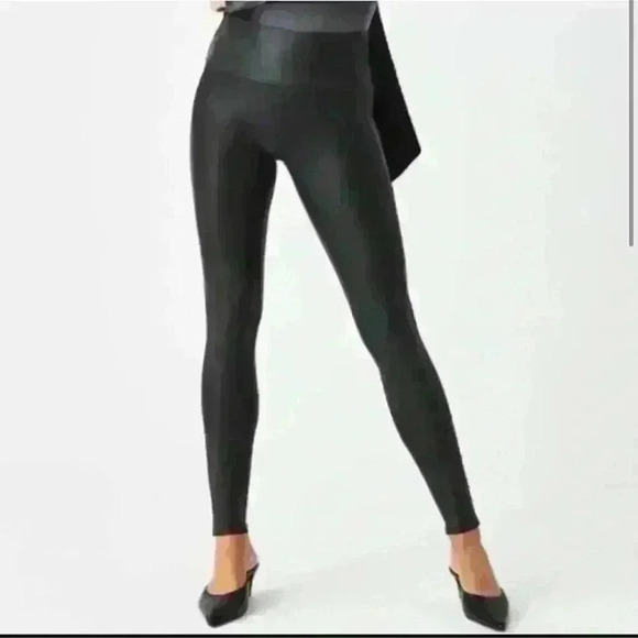Women’s SPANX faux leather black leggings-Size Medium - Picture 5 of 9